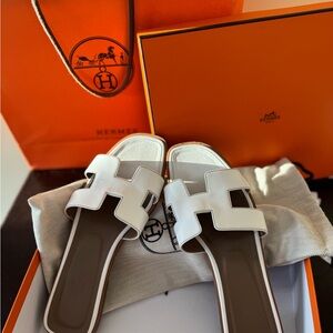 Hermès White and Brown Sandals